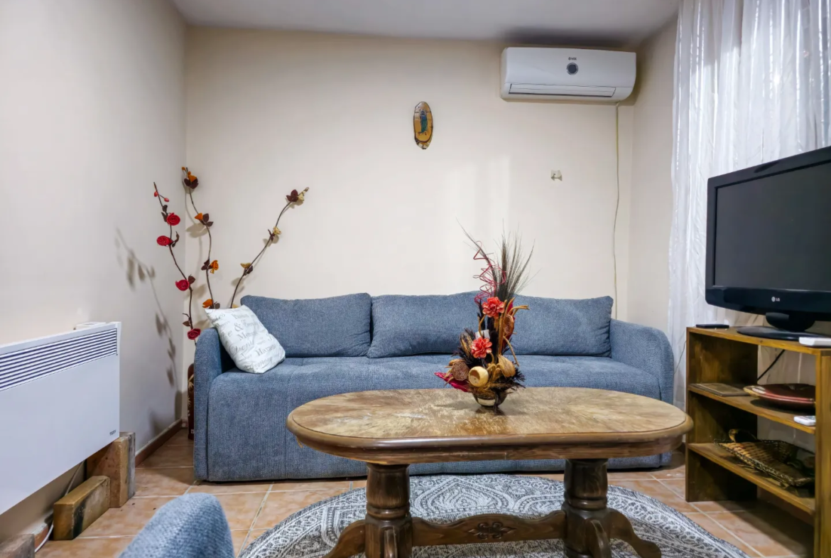 Vila Nera - vikendica na Banstolu sa đakuzijem i bazenom