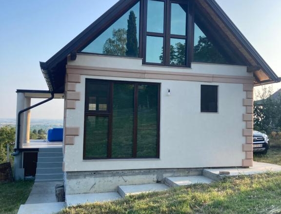 Vikendica Nina i Lola