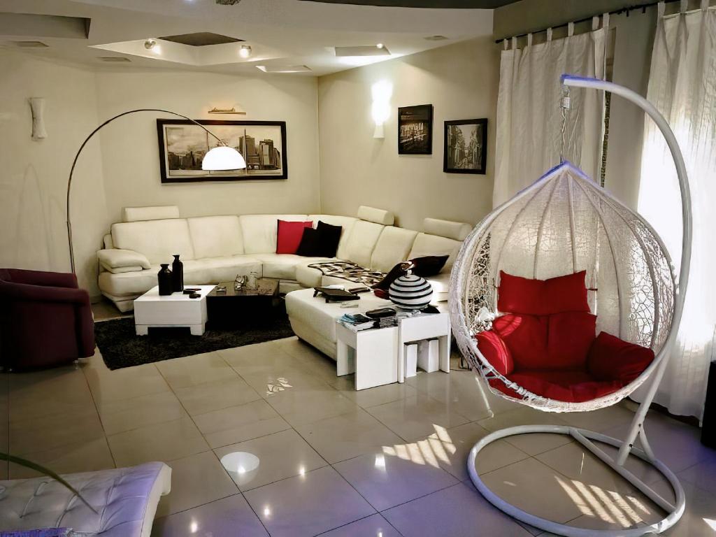 Crown Loft Novi Sad – Villa Deluxe Crown Loft Novi Sad - Villa Deluxe