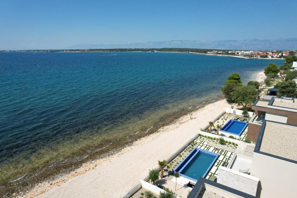 Adria-Resort-SEAFRONT-Villa-B-Quiet-Beachfront-Retreat-with-Private-Pool-10