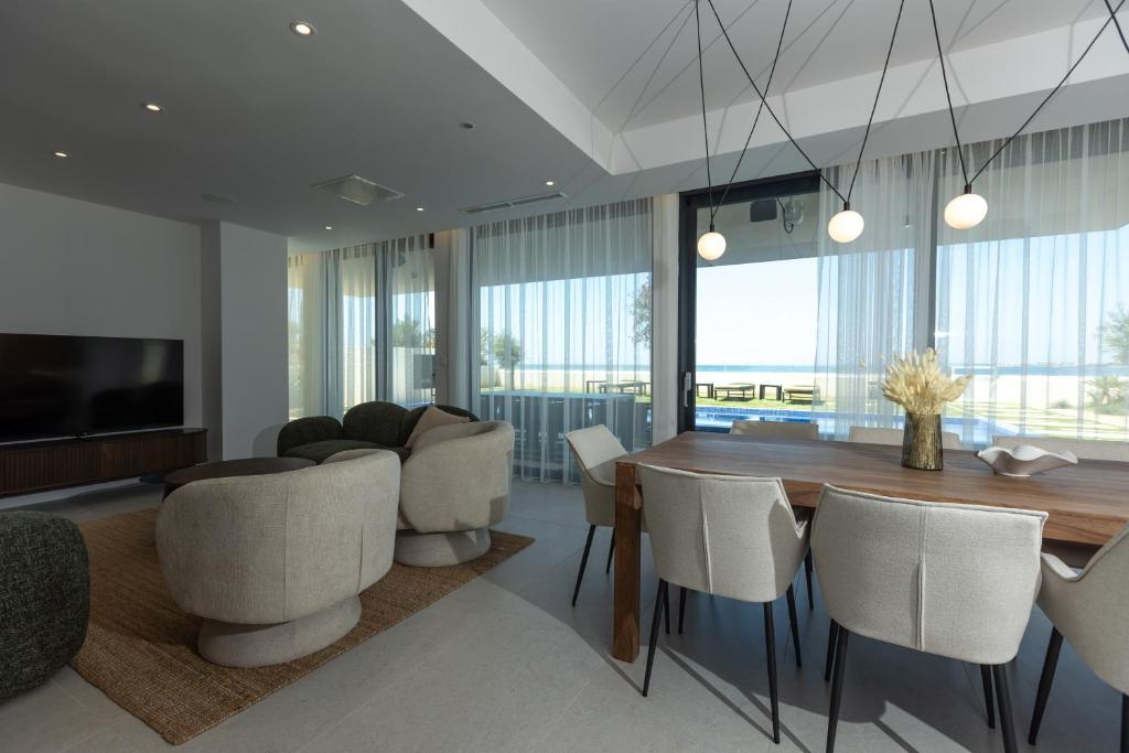 Adria-Resort-SEAFRONT-Villa-B-Quiet-Beachfront-Retreat-with-Private-Pool-15