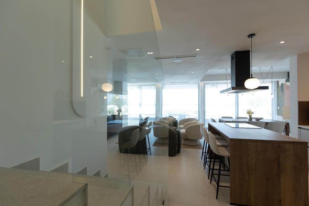 Adria-Resort-SEAFRONT-Villa-B-Quiet-Beachfront-Retreat-with-Private-Pool-9