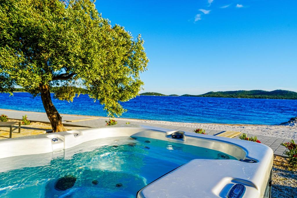 BUQEZ-ECO-RESORT-Beach-Villa-28-Directly-by-beach-12