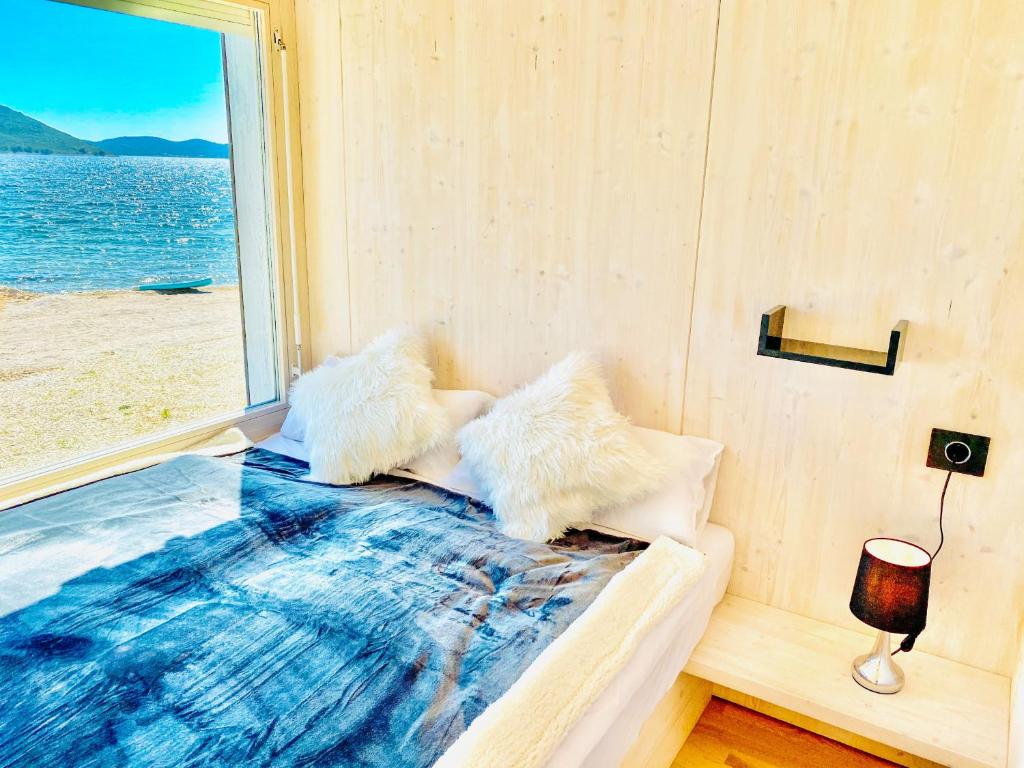 BUQEZ-ECO-RESORT-Beach-Villa-28-Directly-by-beach-17
