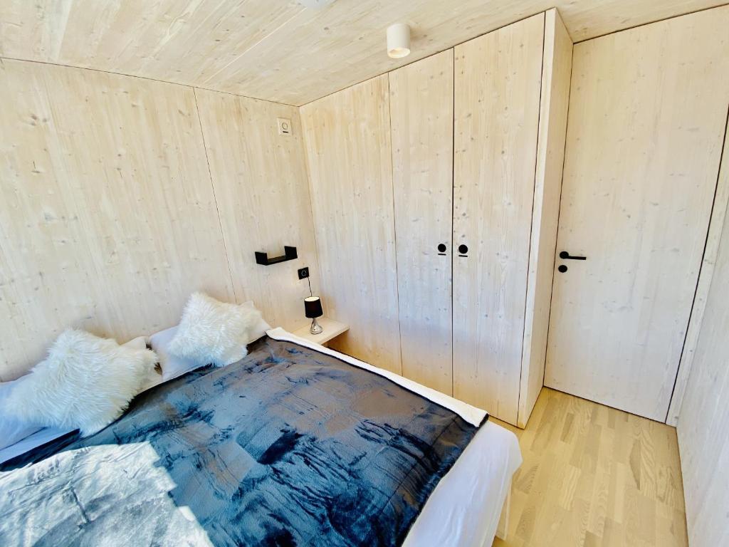 BUQEZ-ECO-RESORT-Beach-Villa-28-Directly-by-beach-18