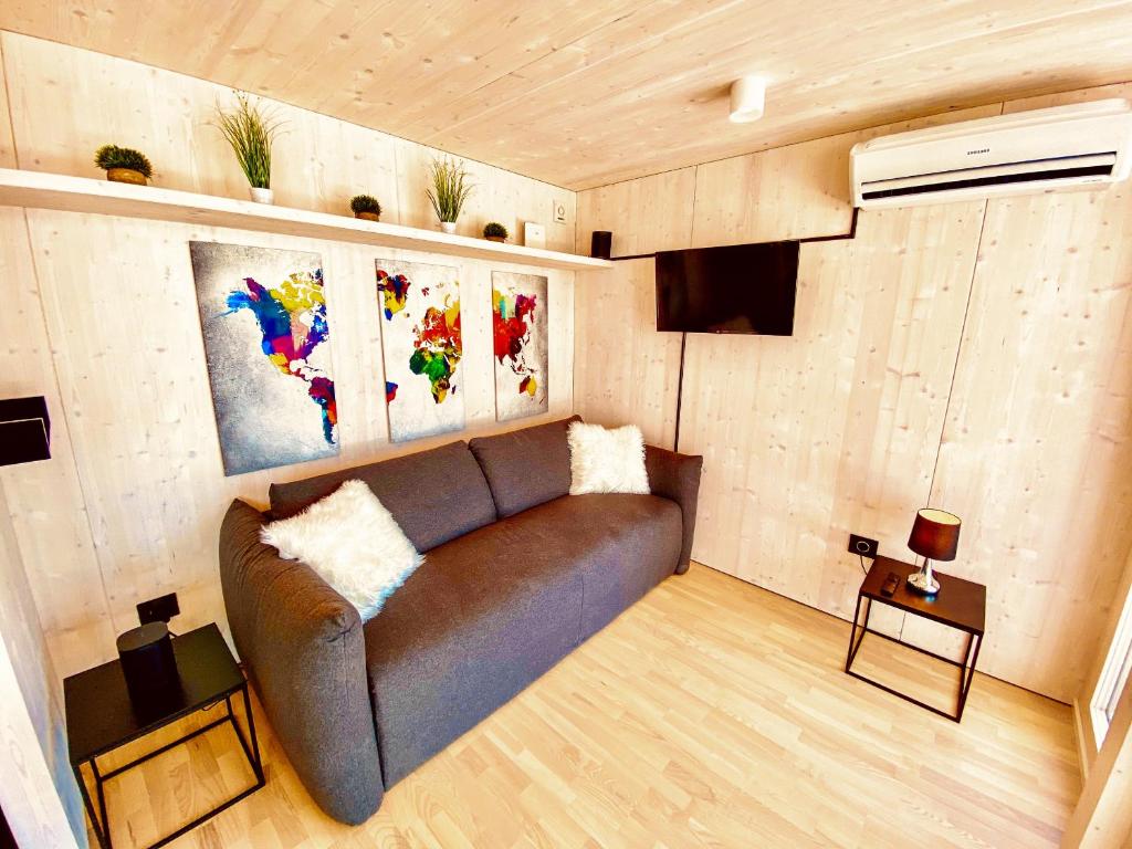 BUQEZ-ECO-RESORT-Beach-Villa-28-Directly-by-beach-5
