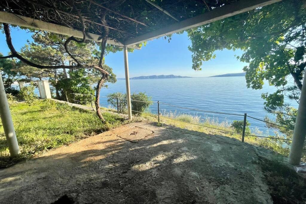Holiday-House-Sea-View-11