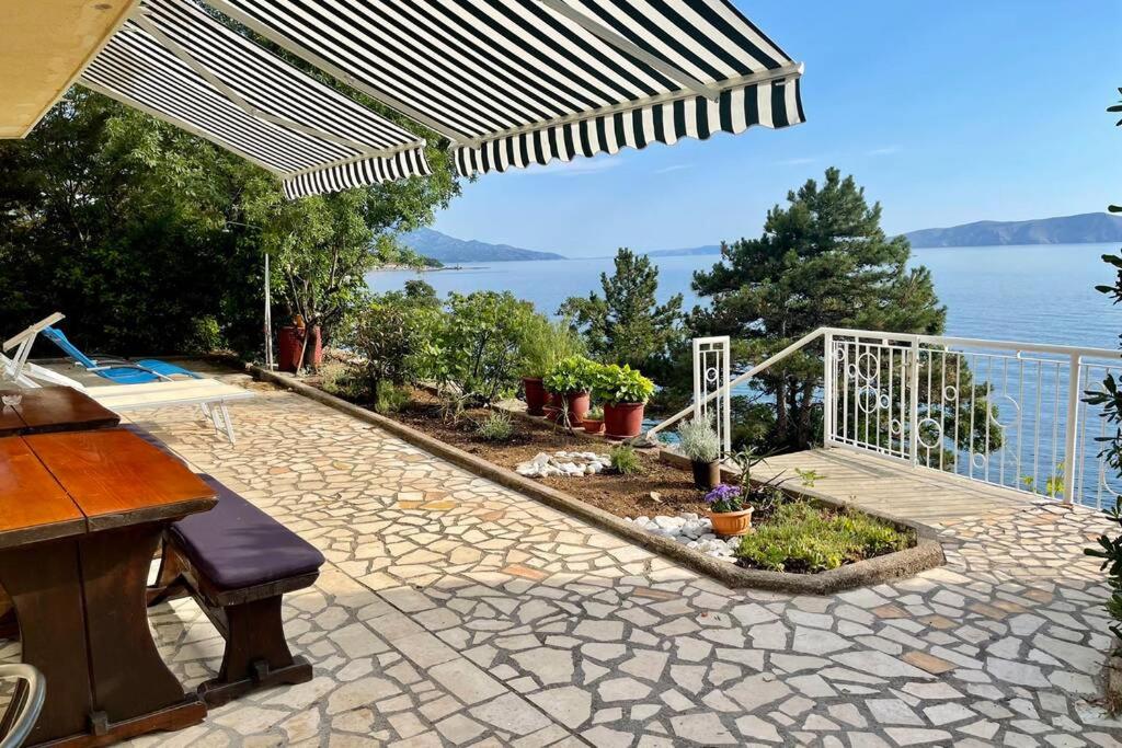 Holiday-House-Sea-View-6