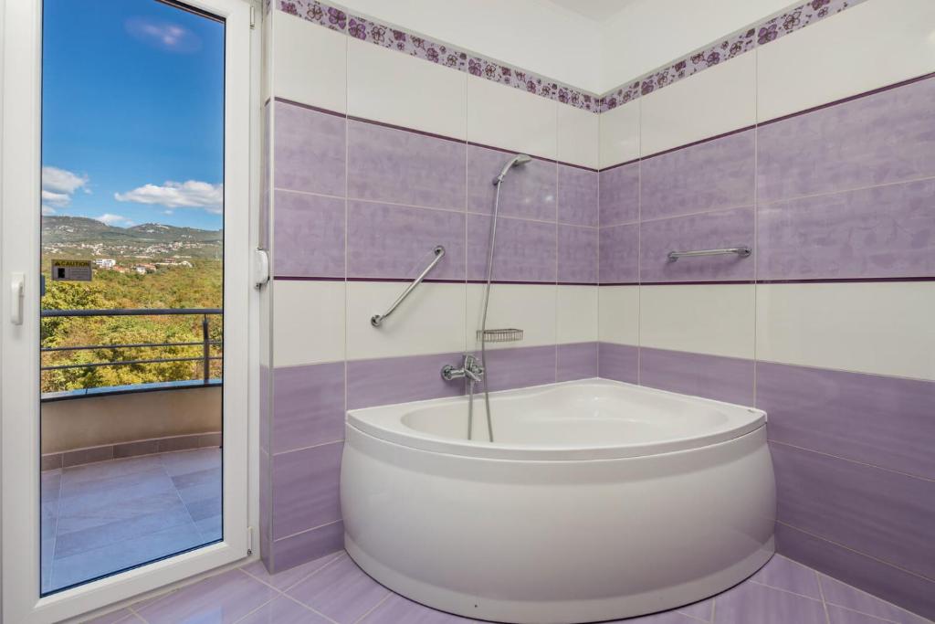 Luxury-Villa-Ostro-with-pool-Krk-bridge-view-3
