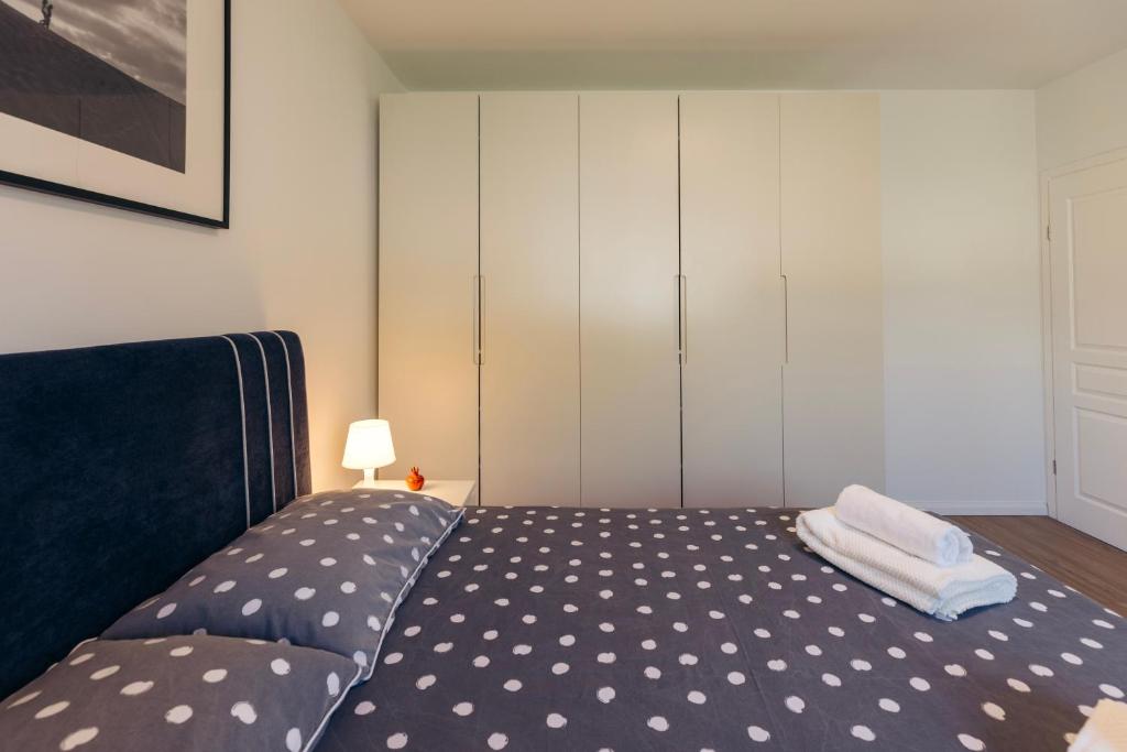 Marthas-Oliveyard-19