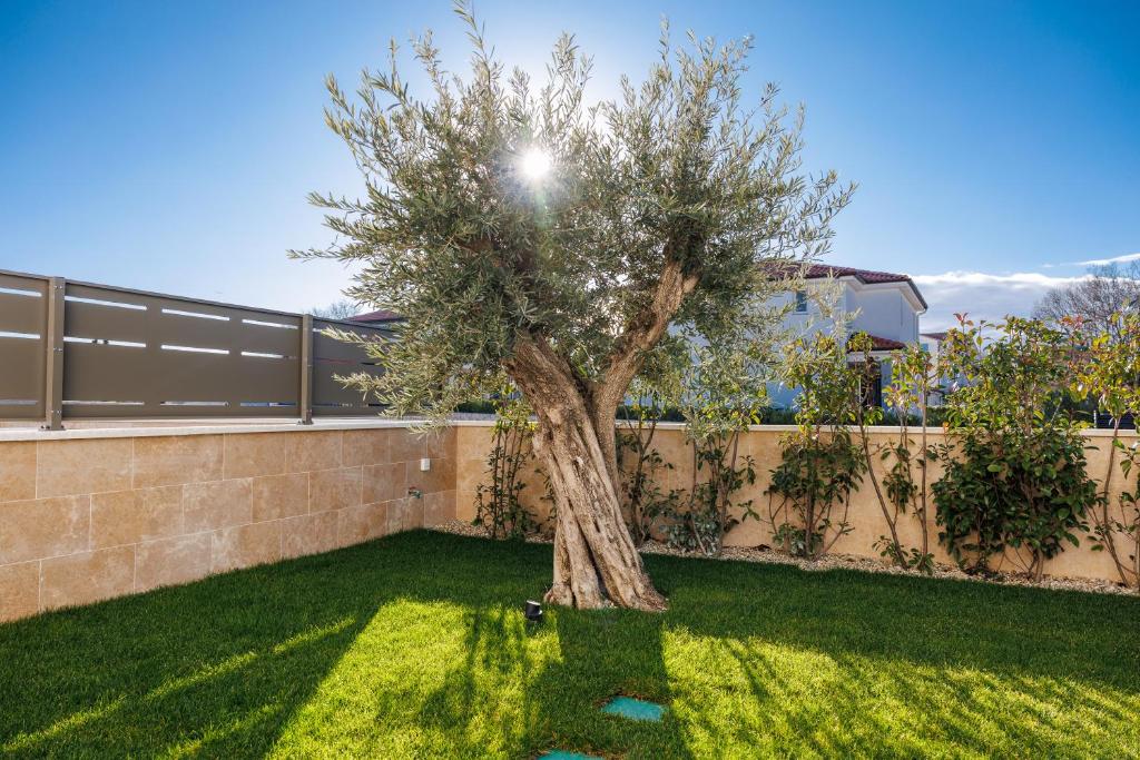 New-2026-Casa-MARE-Malinska-with-private-heated-pool-13