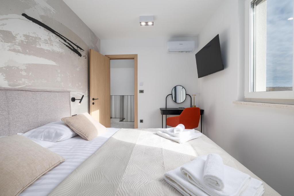 New-2026-Casa-MARE-Malinska-with-private-heated-pool-17