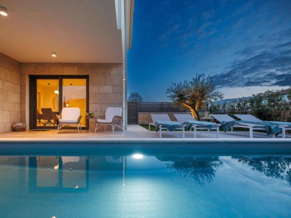 New 2026 Casa MARE Malinska with private heated pool