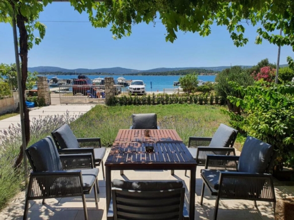 Seafront Villa Oliva
