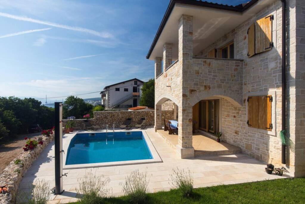 Stone-House-Iva-4