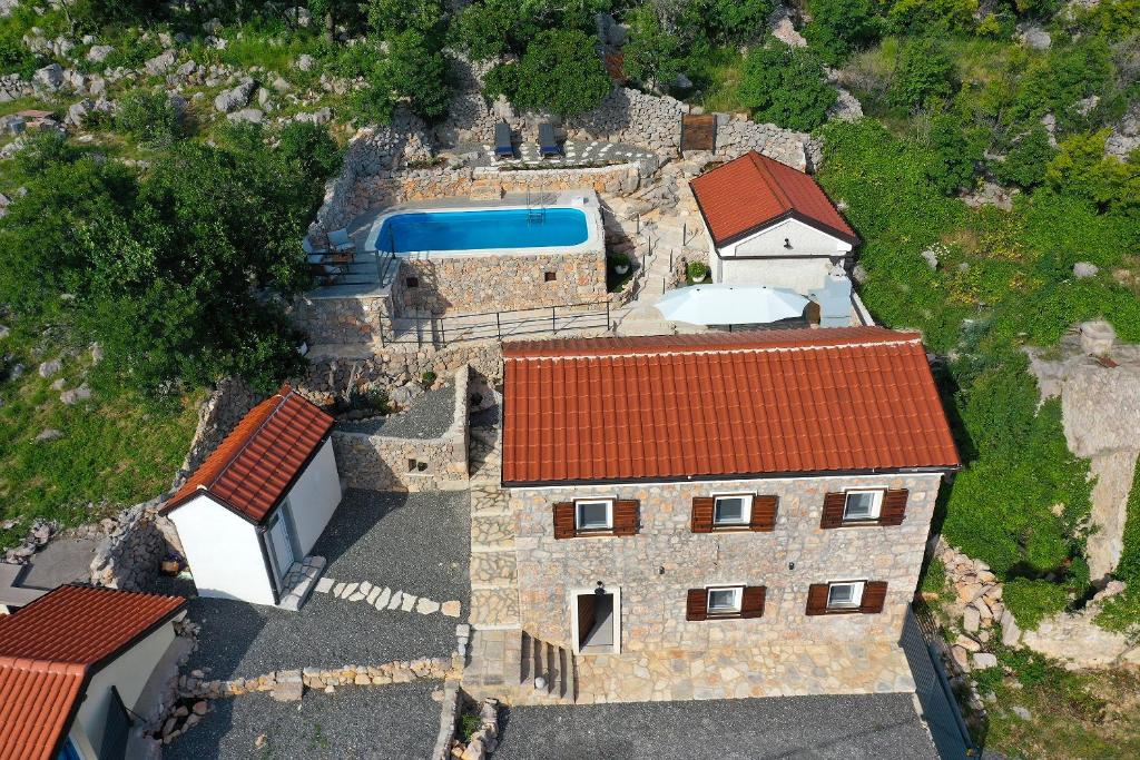 Villa-Ana-1