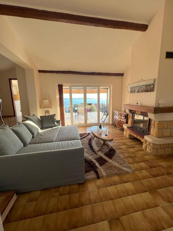 Villa-Anchor-2