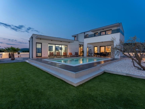 Villa La-Vi