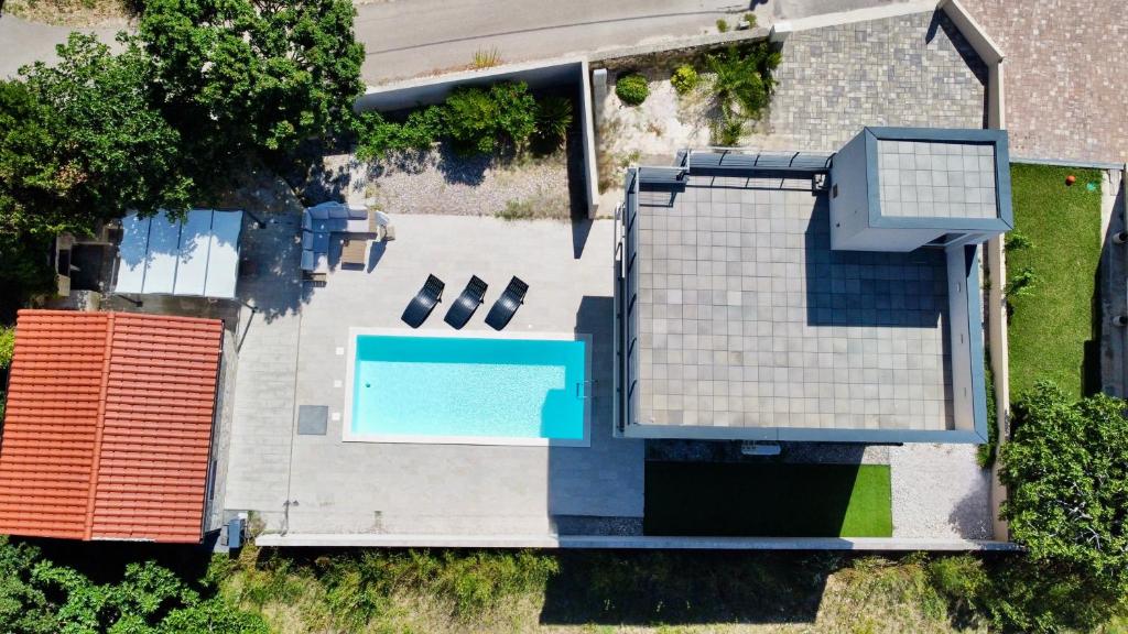 Villa-Lele-peace-mountain-sea-view-heated-pool-11