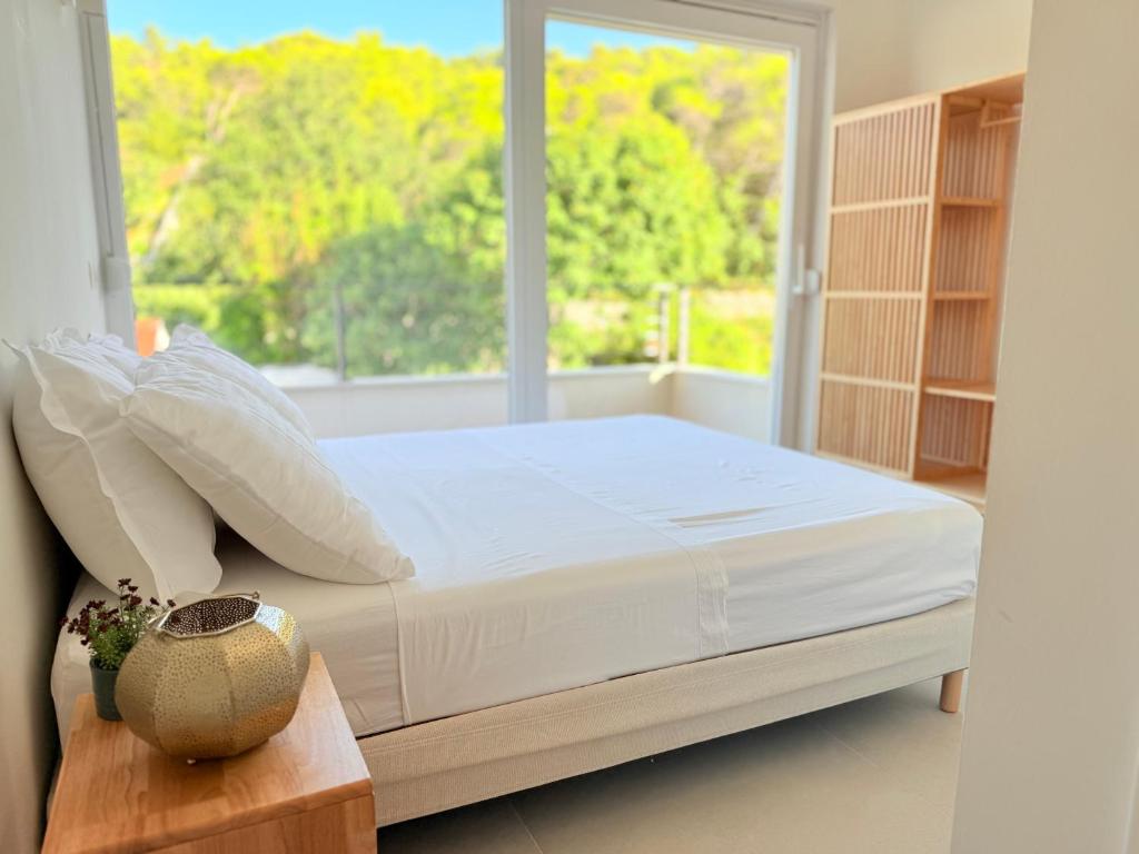Villa-Lele-peace-mountain-sea-view-heated-pool-7