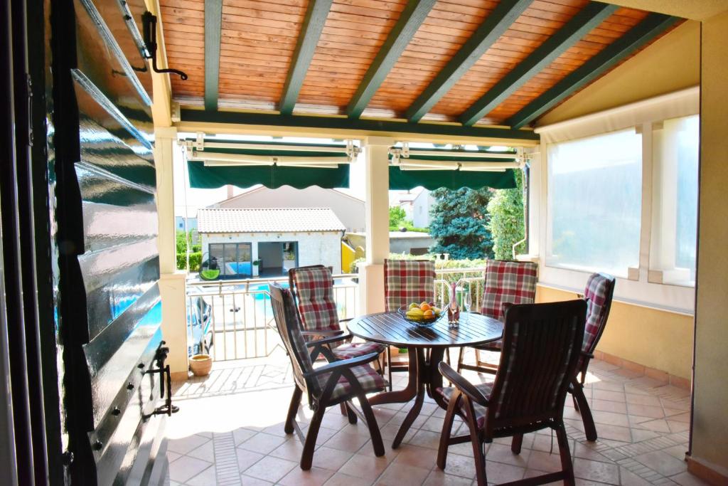 Villa-Lux-Nina-with-six-bedrooms-private-pool-by-Adex-Travel-4
