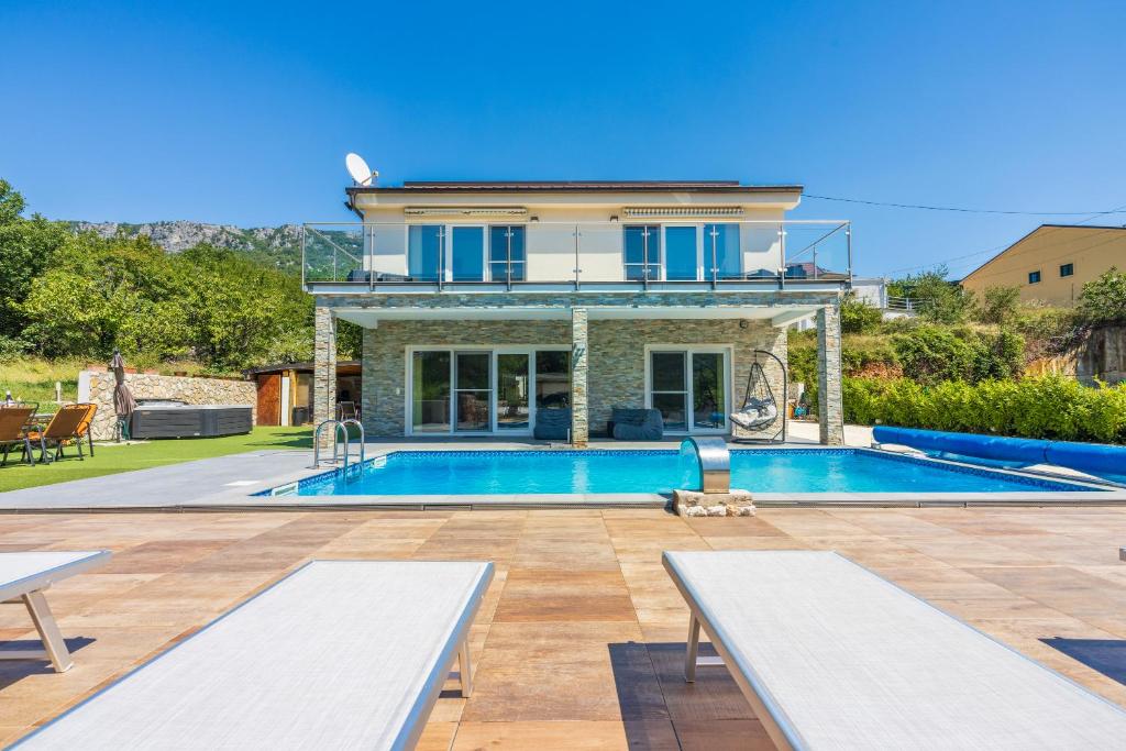 Villa Monte Adria Villa Monte Adria