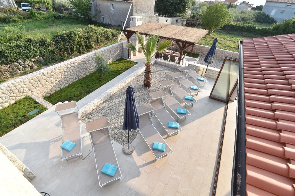 Villa-Muskatel-KRK-with-heated-covered-pool-12