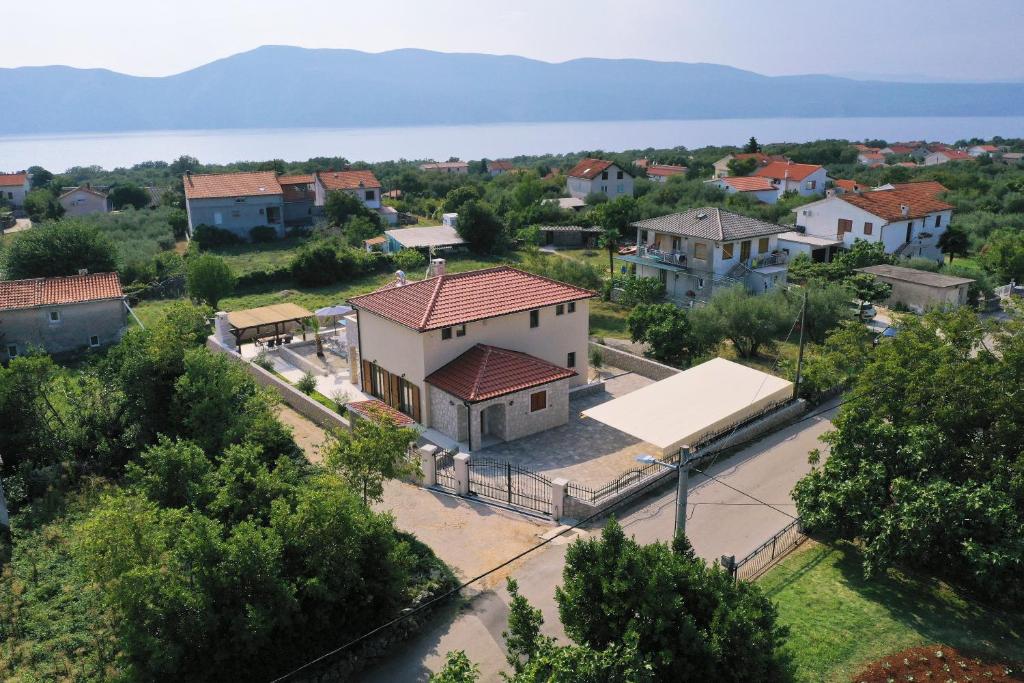 Villa-Muskatel-KRK-with-heated-covered-pool-14