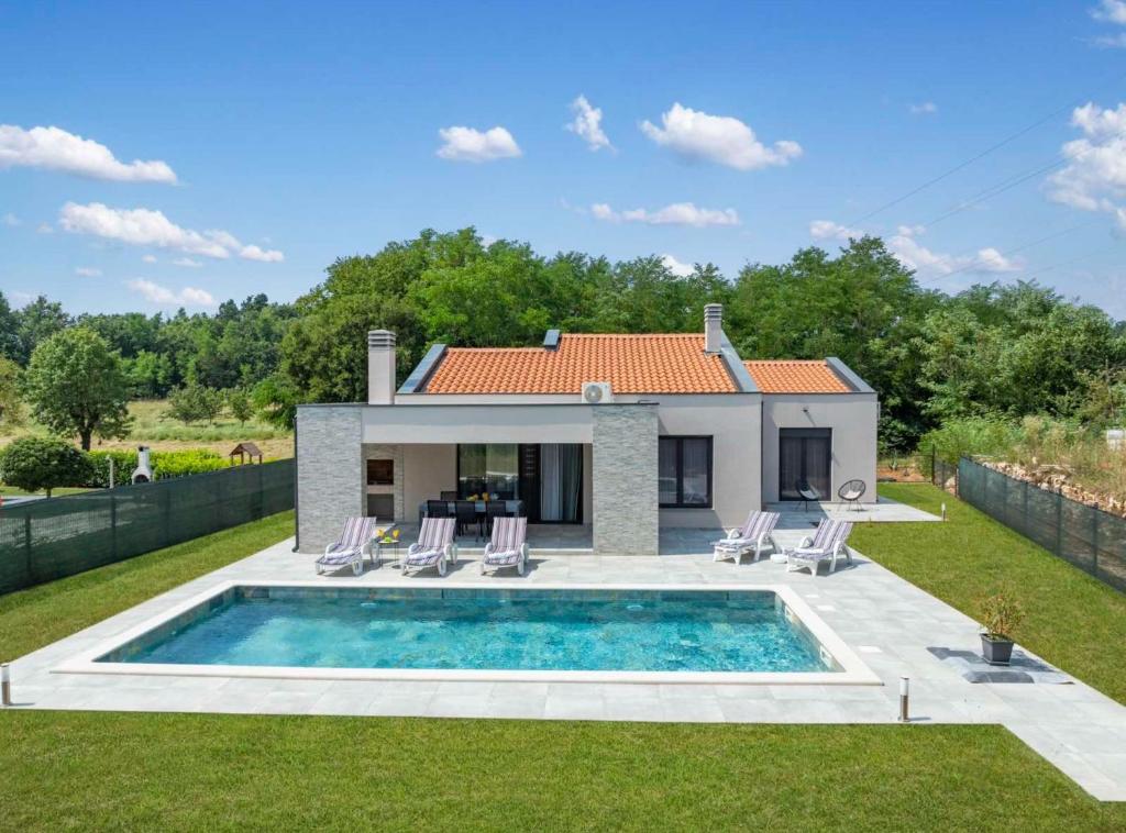 Villa-SABINA-Santalezi-2