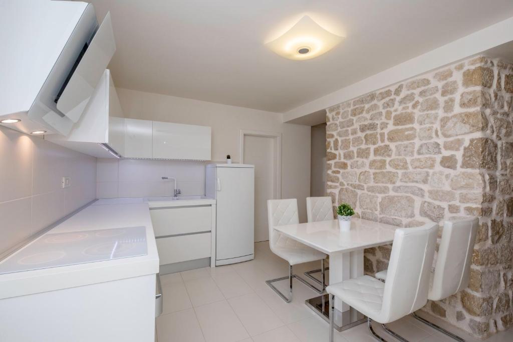 Villa-Santino-2