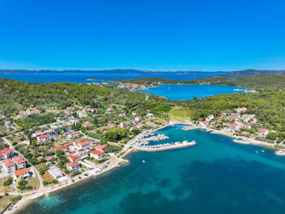 Villa Škalja Beachfront House Magazin
