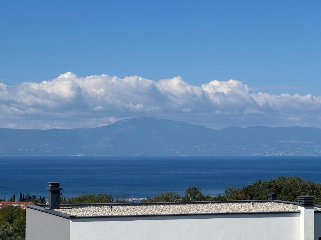 Villa-TEREZA-Luxury-Sea-View-Villa-for-Families-Romantic-Getaways-10