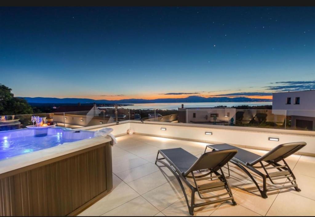 Villa-TEREZA-Luxury-Sea-View-Villa-for-Families-Romantic-Getaways-11