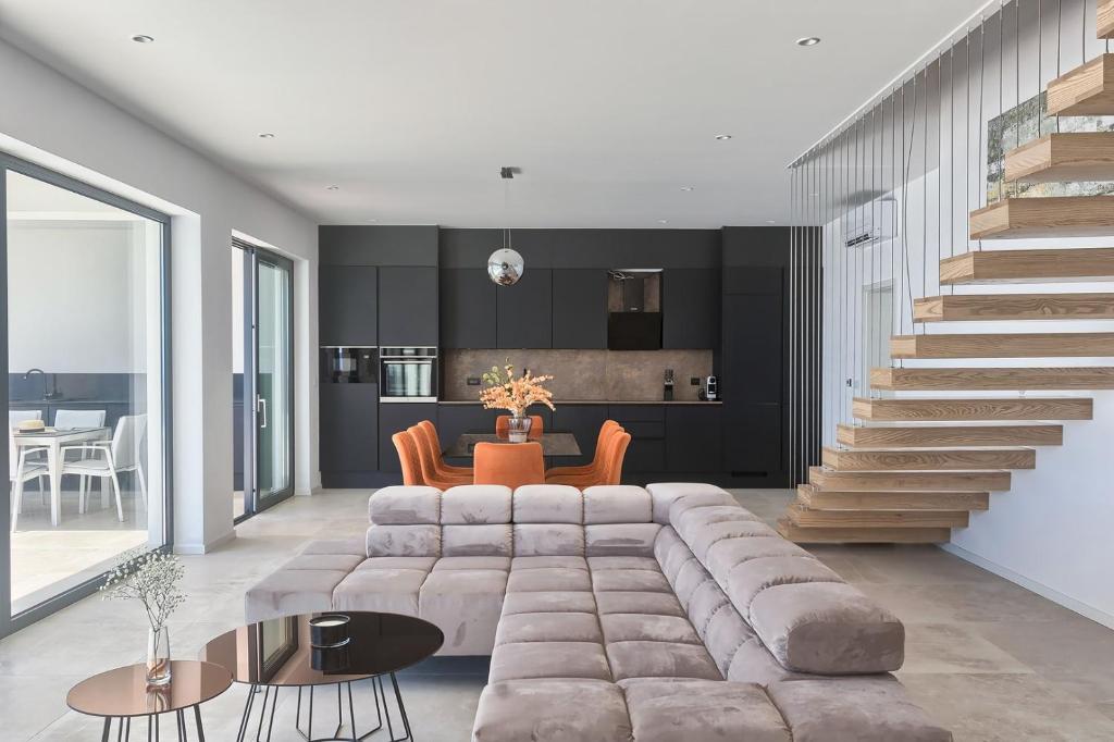 Villa-Ultima-with-sea-view-private-pool-jacuzzi-gym-and-sauna-5