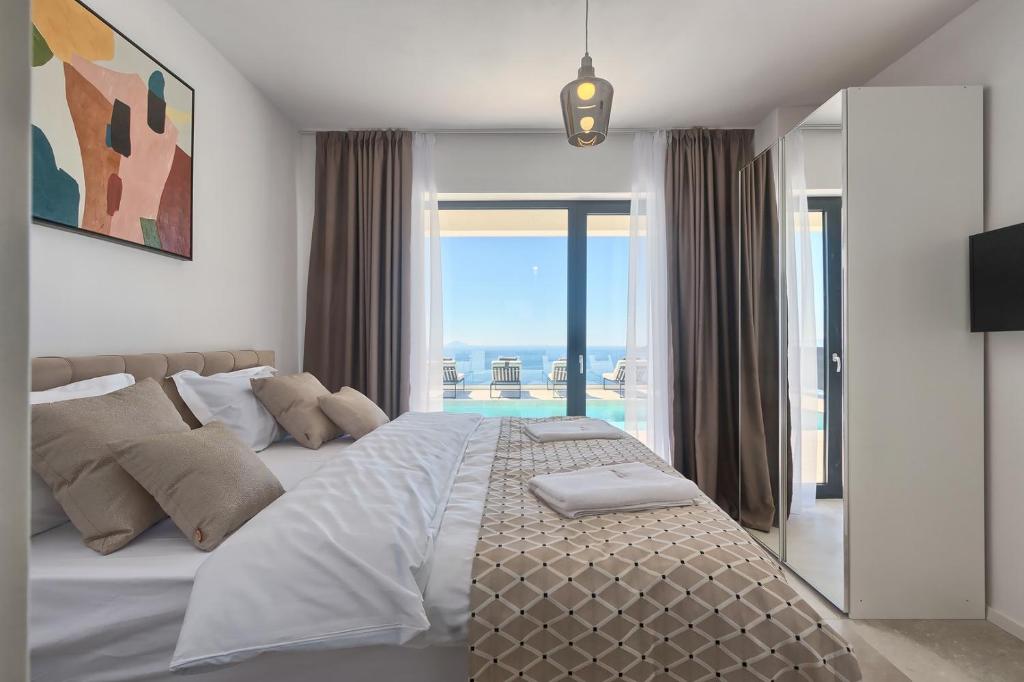 Villa-Ultima-with-sea-view-private-pool-jacuzzi-gym-and-sauna-8
