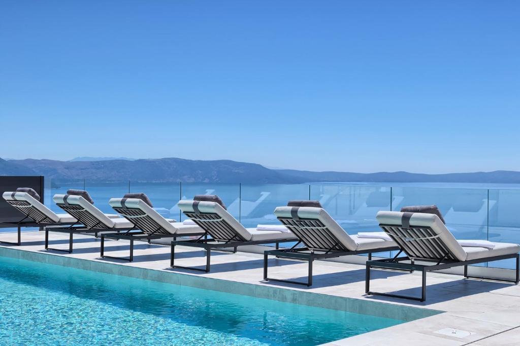 private pool private pool