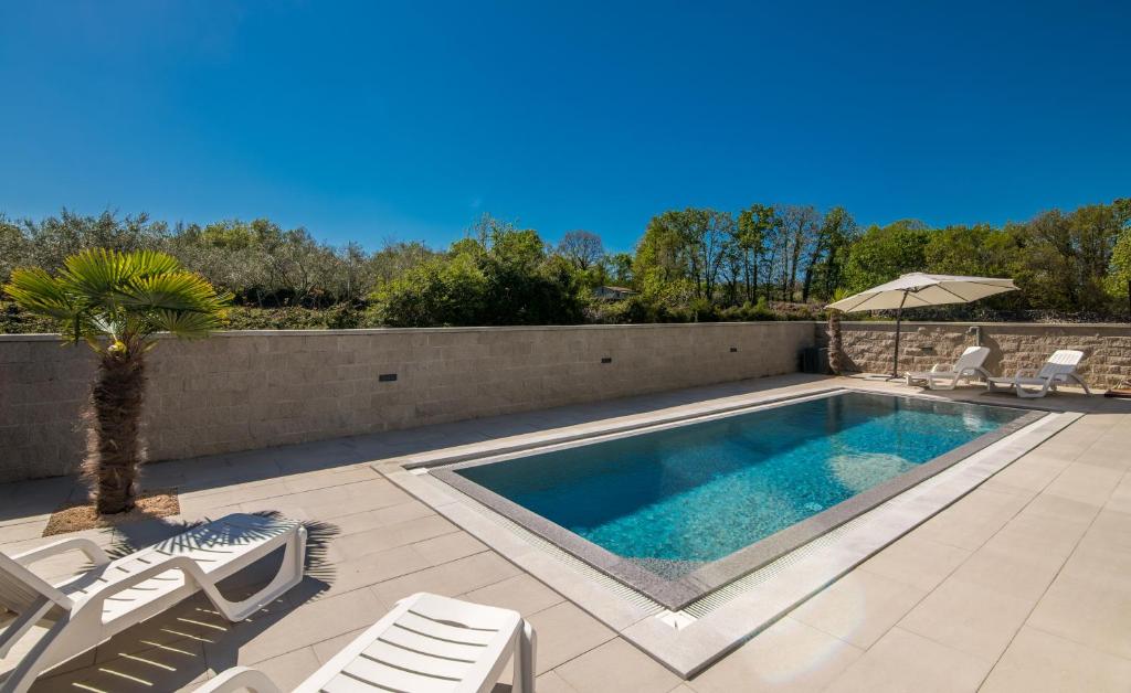 Villa-Weiss-Malinska-Heated-Pool-Osmosis-System-16