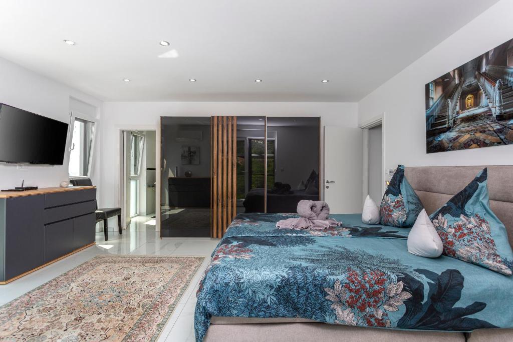 Villa-White-Pearl-Diamond-Opatija-mit-Meerblick-Pool-10